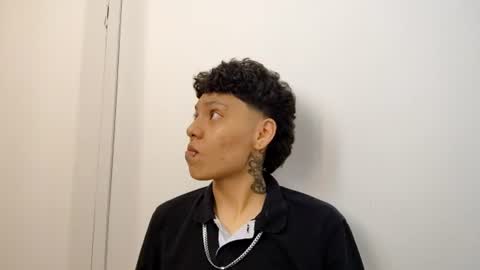 thomas27f online show from 8, 11, 2025