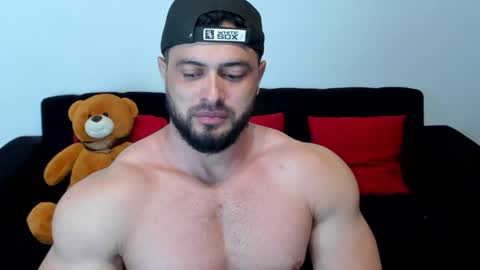 Snapshot of thomas_brandon chatting on 18, 1, 2025 Thomas Brandon online show from 18, 1, 2025