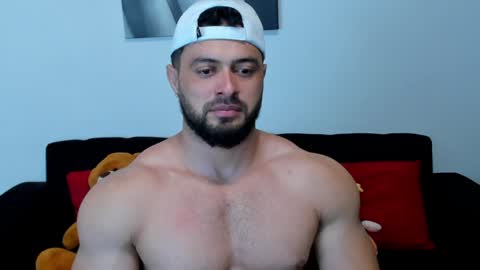 Snapshot of thomas_brandon chatting on 19, 1, 2025 Thomas Brandon online show from 19, 1, 2025