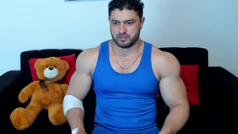 Snapshot of thomas_brandon chatting on 25, 1, 2025 Thomas Brandon online show from 25, 1, 2025