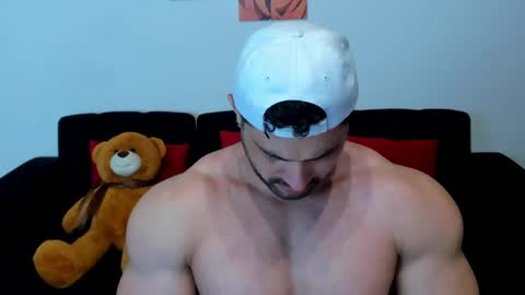Snapshot of thomas_brandon chatting on 3, 3, 2025 Thomas Brandon online show from 3, 3, 2025