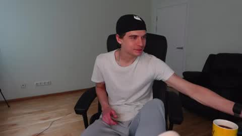 Snapshot of thomas_brons chatting on 18, 6, 2026 THOMAS BRONS online show from 18, 6, 2026