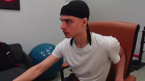Snapshot of thomas_brons chatting on 28, 6, 2026 THOMAS BRONS online show from 28, 6, 2026