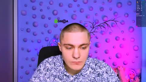 Snapshot of thomas_crow chatting on 19, 12, 2025 thomas_crow online show from 19, 12, 2025