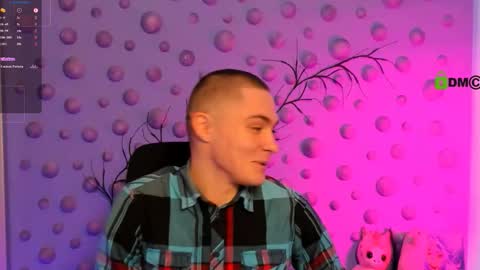 Snapshot of thomas_crow chatting on 22, 12, 2025 thomas_crow online show from 22, 12, 2025