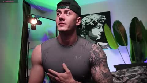 Thomas Falcon online show from 7, 2, 2026