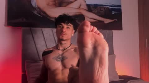 Thomas 3  JUST STAY AND BE MY LAST LOVE online show from 28, 11, 2025