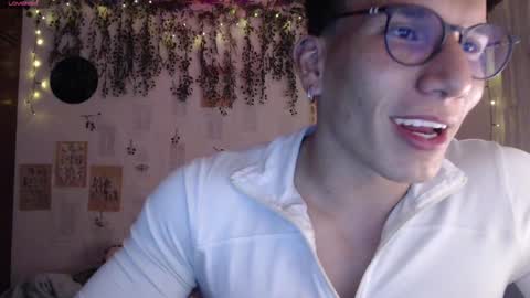 Snapshot of thomas_fuckboy chatting on 6, 12, 2024 Thomas Grey online show from 6, 12, 2024