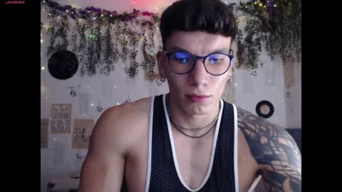 Snapshot of thomas_fuckboy chatting on 19, 1, 2025 Thomas Grey online show from 19, 1, 2025