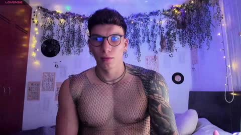 Snapshot of thomas_fuckboy chatting on 27, 1, 2025 Thomas Grey online show from 27, 1, 2025