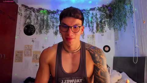 Snapshot of thomas_fuckboy chatting on 30, 1, 2025 Thomas Grey online show from 30, 1, 2025