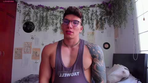 Snapshot of thomas_fuckboy chatting on 31, 1, 2025 Thomas Grey online show from 31, 1, 2025