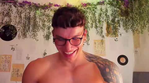 Snapshot of thomas_fuckboy chatting on 13, 2, 2025 Thomas Grey online show from 13, 2, 2025