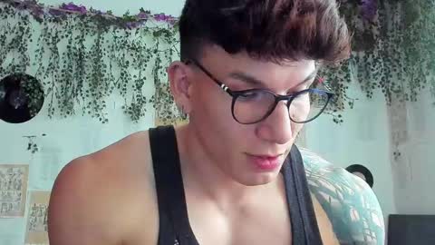 Snapshot of thomas_fuckboy chatting on 13, 2, 2025 Thomas Grey online show from 13, 2, 2025