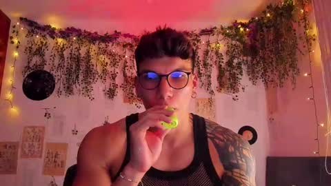 Snapshot of thomas_fuckboy chatting on 14, 2, 2025 Thomas Grey online show from 14, 2, 2025