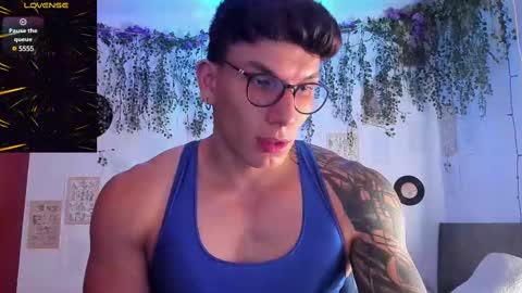 Snapshot of thomas_fuckboy chatting on 25, 2, 2025 Thomas Grey online show from 25, 2, 2025