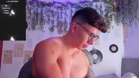 Snapshot of thomas_fuckboy chatting on 3, 3, 2025 Thomas Grey online show from 3, 3, 2025
