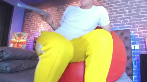 ---Thomas--- online show from 21, 2, 2025