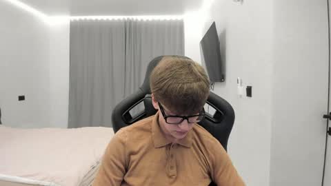 Snapshot of thomas_shelbivip chatting on 30, 4, 2026 Tomas online show from 30, 4, 2026