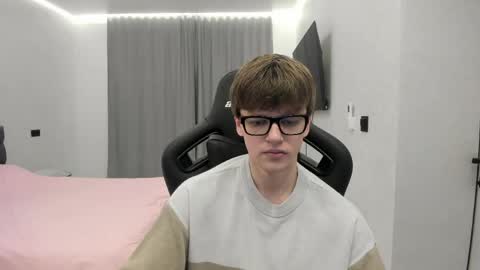 Snapshot of thomas_shelbivip chatting on 4, 5, 2026 Tomas online show from 4, 5, 2026