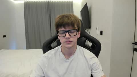 Snapshot of thomas_shelbivip chatting on 18, 5, 2026 Tomas online show from 18, 5, 2026