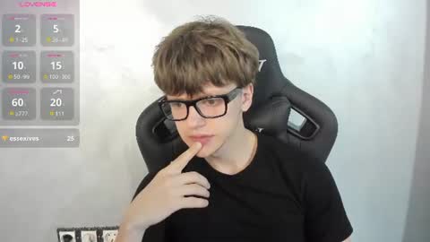Snapshot of thomas_shelbivip chatting on 21, 6, 2026 Tomas online show from 21, 6, 2026