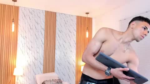 Thomas online show from 20, 2, 2025