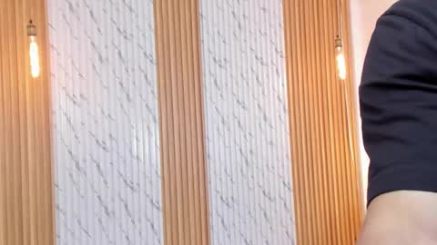 Thomas online show from 12, 11, 2025