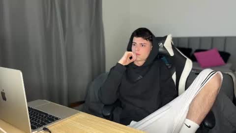 Snapshot of thomassex0 chatting on 25, 6, 2026 Thomas online show from 25, 6, 2026