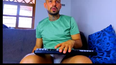 Snapshot of thomassmith2023 chatting on 27, 5, 2026 thomas smith online show from 27, 5, 2026