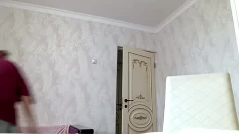 Snapshot of thomasvicknair chatting on 26, 11, 2025 Lina online show from 26, 11, 2025