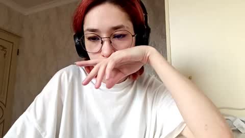 Snapshot of thomasvicknair chatting on 28, 11, 2025 Lina online show from 28, 11, 2025