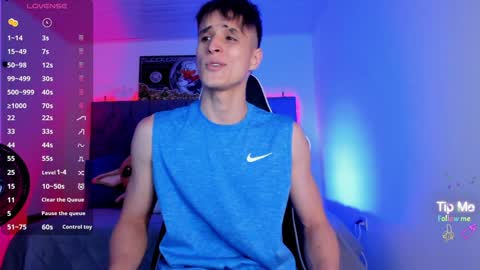 Snapshot of thomklein chatting on 2, 12, 2024 Thom Klein online show from 2, 12, 2024