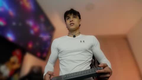 Snapshot of thomklein chatting on 15, 10, 2025 Thom Klein online show from 15, 10, 2025