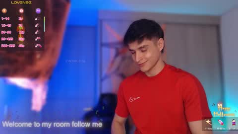 Snapshot of thomklein chatting on 31, 10, 2025 Thom Klein online show from 31, 10, 2025