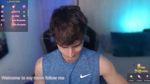 Snapshot of thomklein chatting on 5, 11, 2025 Thom Klein online show from 5, 11, 2025