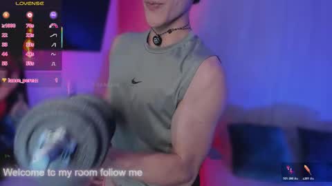 Snapshot of thomklein chatting on 10, 11, 2025 Thom Klein online show from 10, 11, 2025