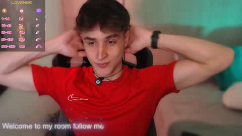 Snapshot of thomklein chatting on 11, 11, 2025 Thom Klein online show from 11, 11, 2025