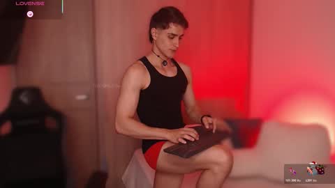 Snapshot of thomklein chatting on 29, 11, 2025 Thom Klein online show from 29, 11, 2025