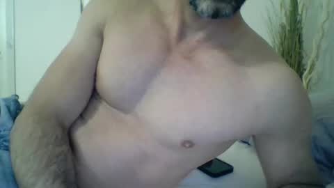 Snapshot of thommthomm71 chatting on 15, 4, 2026 thommthomm71 online show from 15, 4, 2026