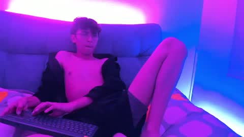 Snapshot of thommy_comp chatting on 5, 3, 2025 thommy comp online show from 5, 3, 2025