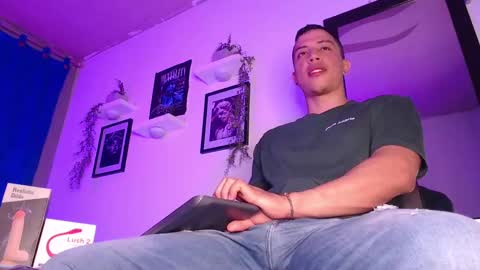 Snapshot of thomsevery_ chatting on 11, 1, 2025 Thoms Every online show from 11, 1, 2025