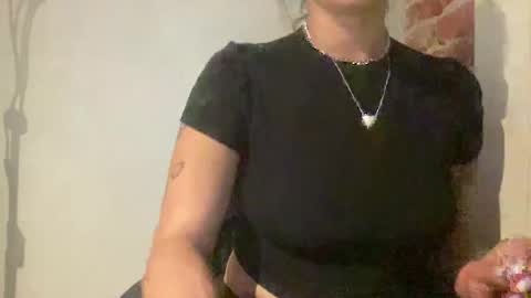 Snapshot of throatyygoat chatting on 4, 3, 2026 throatyygoat online show from 4, 3, 2026