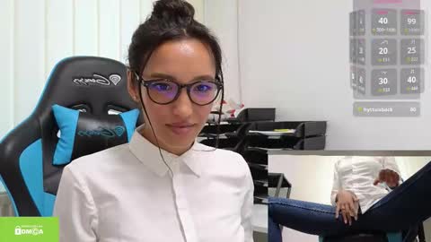 Snapshot of tia_j chatting on 25, 9, 2025 tia_j online show from 25, 9, 2025