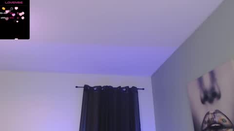 Snapshot of tiabellaxxx chatting on 5, 2, 2025 Tia Bella online show from 5, 2, 2025