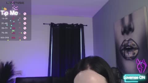 Snapshot of tiabellaxxx chatting on 6, 10, 2025 Tia Bella online show from 6, 10, 2025