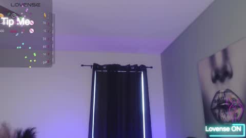 Tia Bella online show from 26, 10, 2025