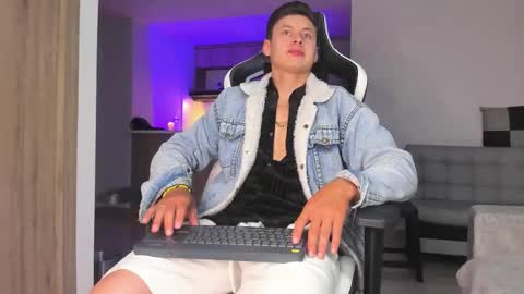 santiago online show from 8, 10, 2025