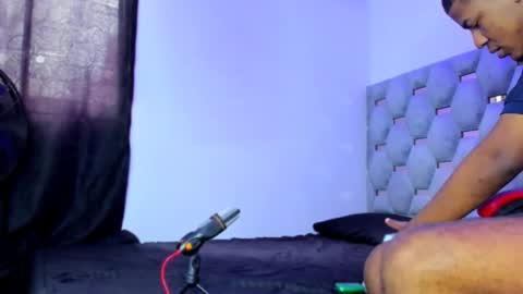 tiago_xxx_ online show from 30, 9, 2025