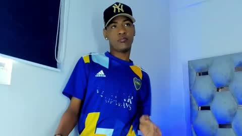 tiago_xxx_ online show from 17, 10, 2025